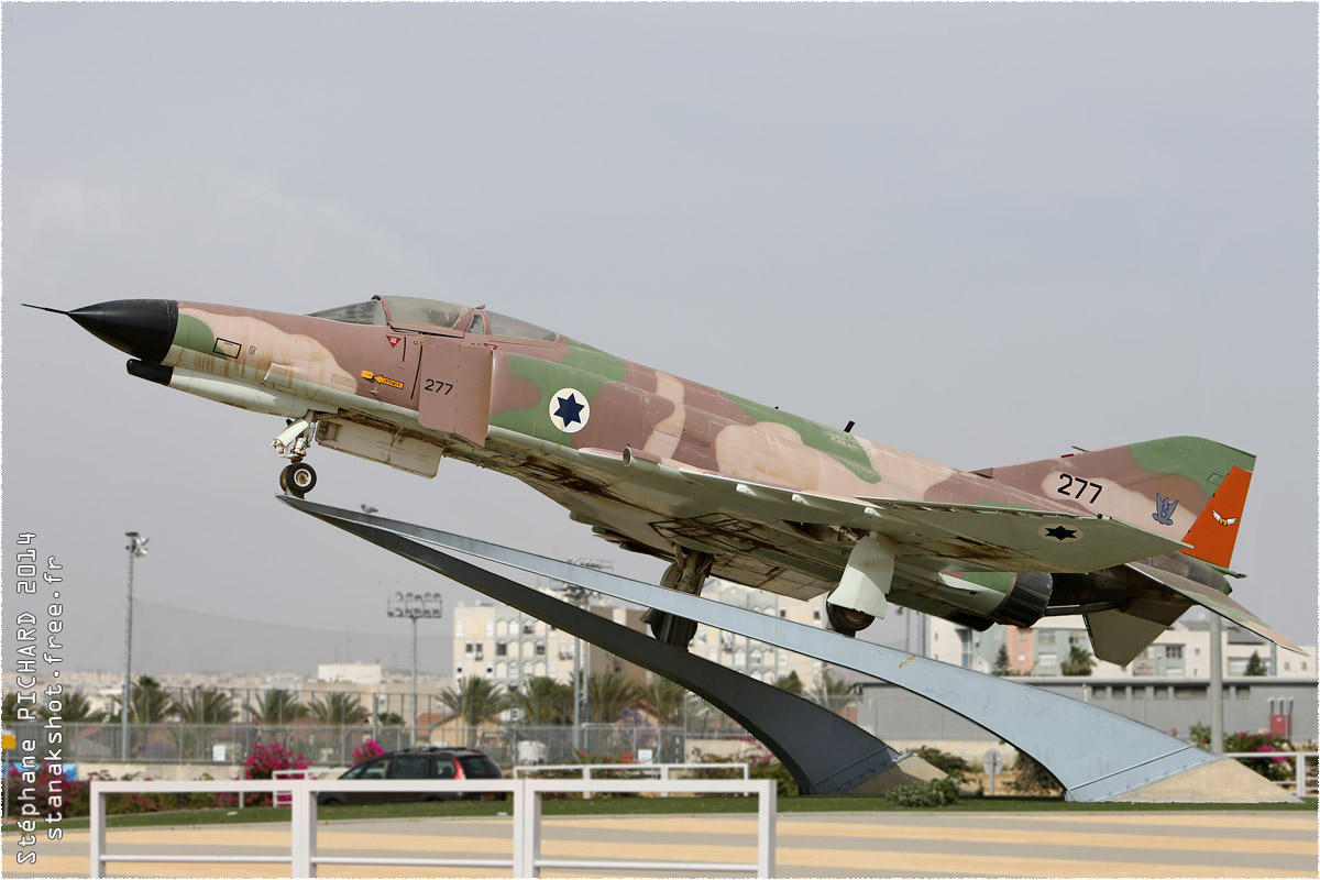 tof#71_F-4_enregistr en Israel