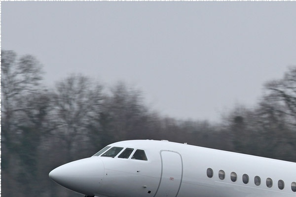 Photo#255-1-Dassault Falcon 900