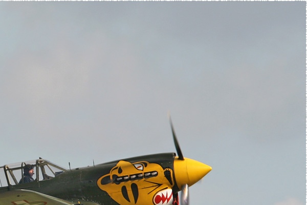 360b-Curtiss-P-40M-Warhawk-Royaume-Uni