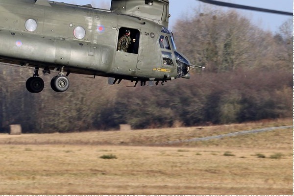 214c-Boeing-Chinook-HC2-Royaume-Uni-air-force