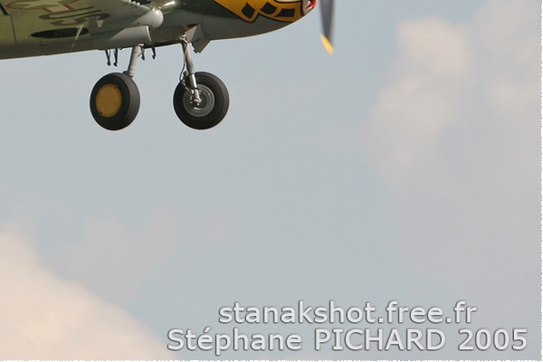 360c-Curtiss-P-40M-Warhawk-Royaume-Uni