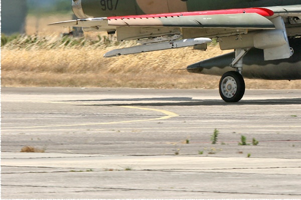 781d-McDonnell-Douglas-TA-4SU-Super-Skyhawk-Singapour-air-force