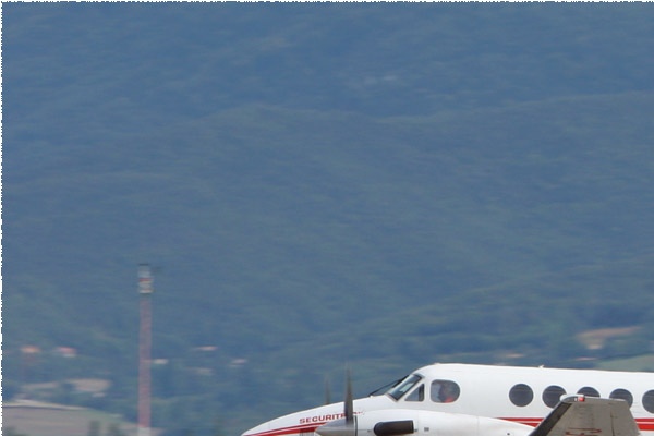 1835a-Beech-B200-Super-King-Air-France-securite-civile