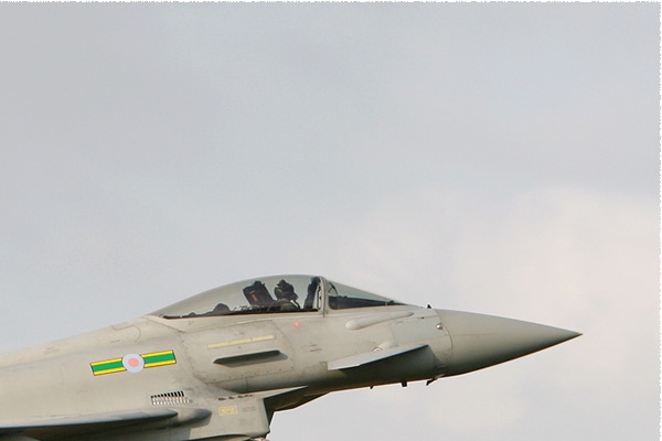 1408b-Eurofighter-Typhoon-F2-Royaume-Uni-air-force