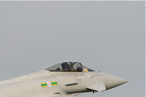 1409b-Eurofighter-Typhoon-F2-Royaume-Uni-air-force