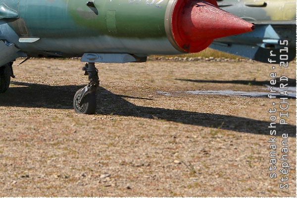 1307c-Mikoyan-Gurevich-MiG-21MF-LanceR-A-Roumanie-air-force