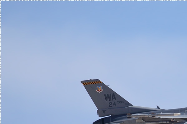 Photo#10745-1-General Dynamics F-16C Fighting Falcon