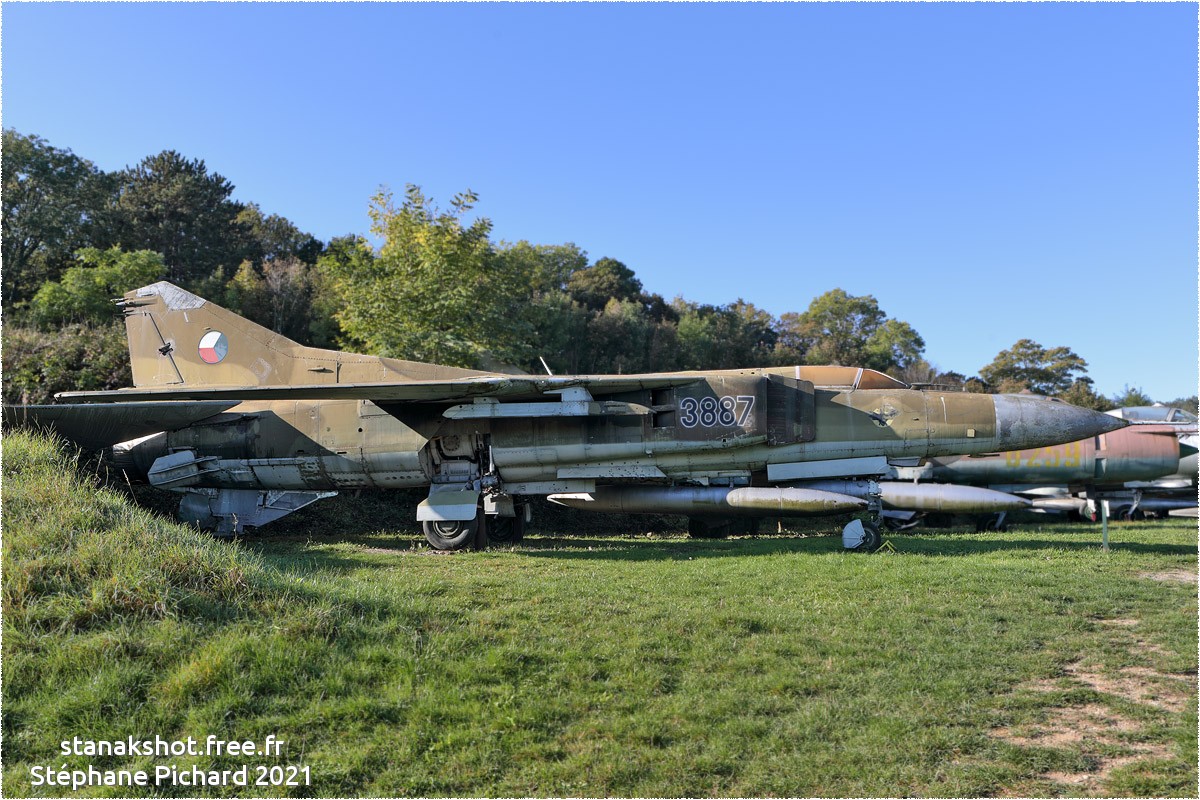 tof#11867_MiG-23_enregistr en France