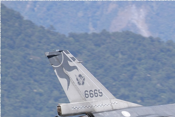 11254a-Lockheed-F-16A-Fighting-Falcon-Taiwan-air-force