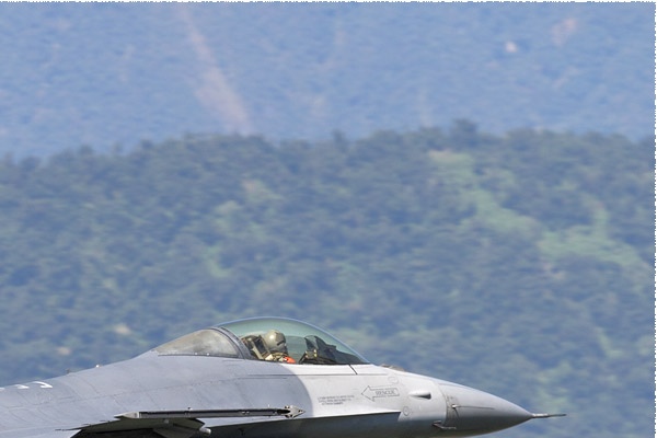 11254b-Lockheed-F-16A-Fighting-Falcon-Taiwan-air-force