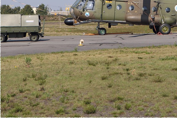 11028d-Mil-Mi-8T-Finlande