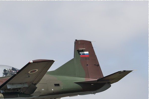 12062b-Pilatus-PC-9M-Hudournik-Slovenie-air-force