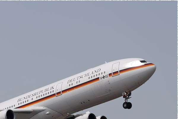 Photo#12092-2-Airbus A340-300