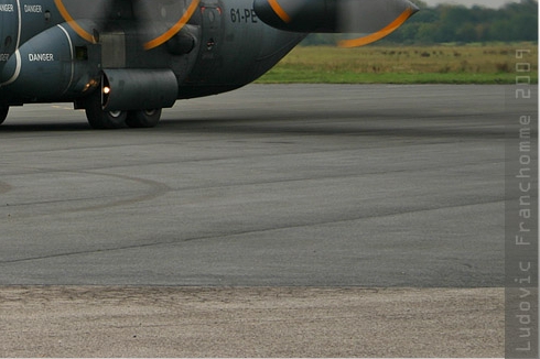 2943c-Lockheed-C-130H-30-Hercules-France-air-force