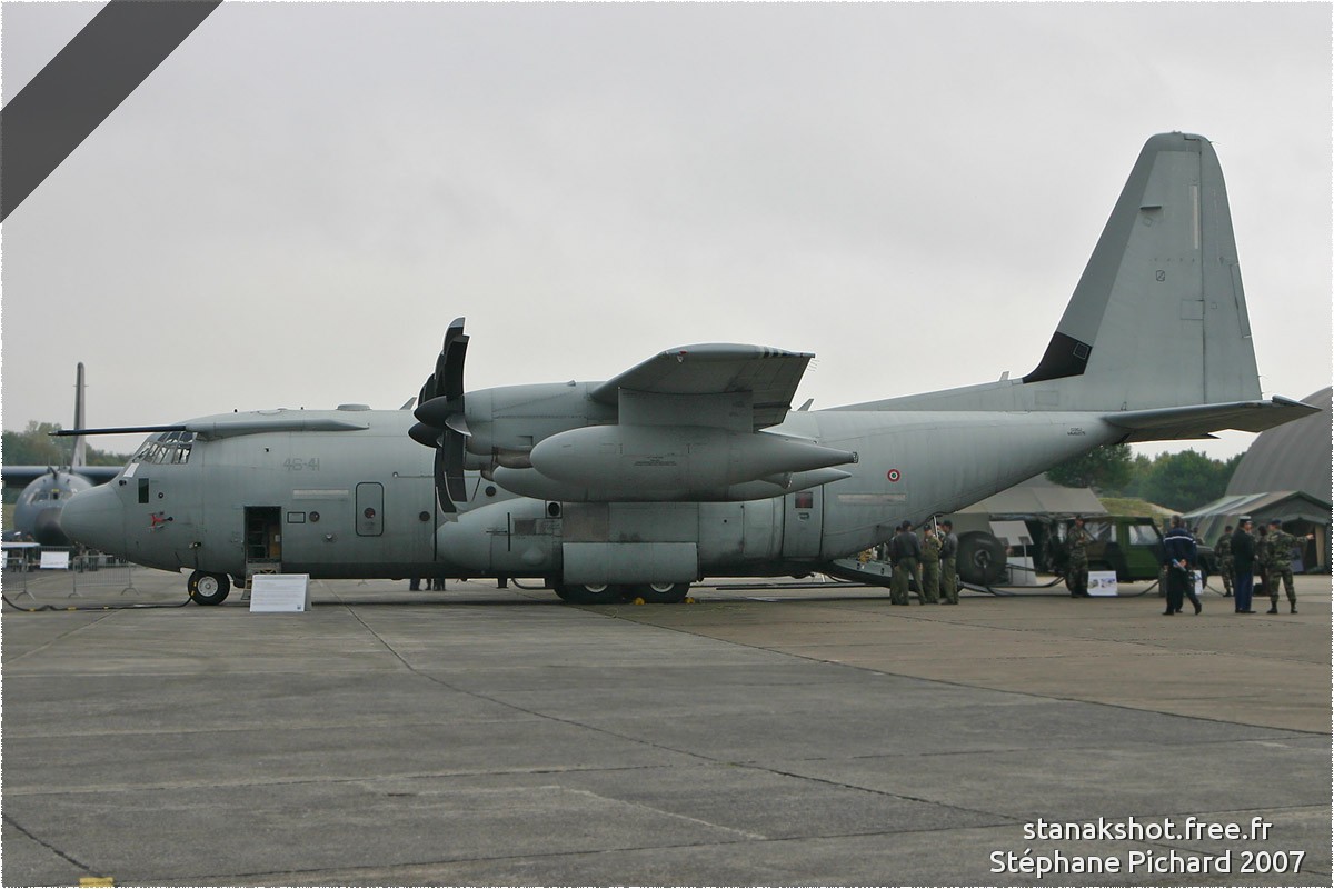 tof#3034_C-130_de la Force arienne italienne