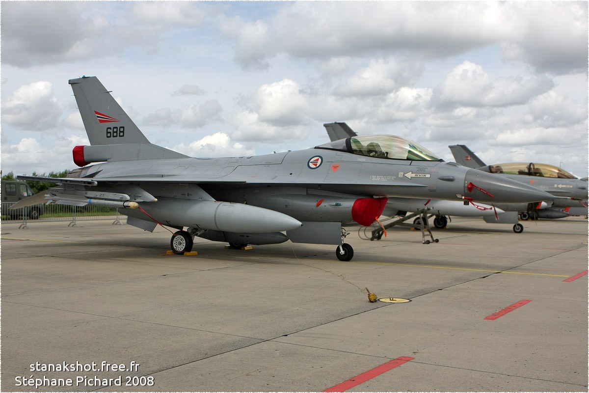 tof#3824_F-16_