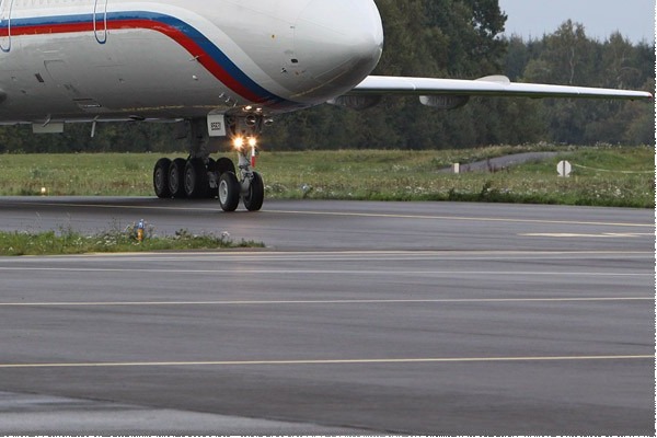 Photo#3774-4-Tupolev Tu-154M