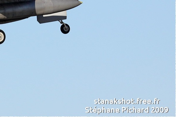 4058c-General-Dynamics-F-16A-Fighting-Falcon-Italie-air-force