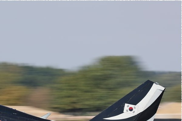 Photo#5841-2-Korea Aerospace T-50B Golden Eagle