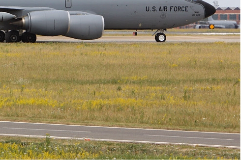 Photo#5067-4-Boeing KC-135R Stratotanker