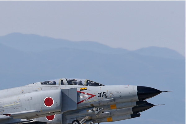 6910b-McDonnell-Douglas-F-4EJ-Kai-Phantom-II-Japon-air-force