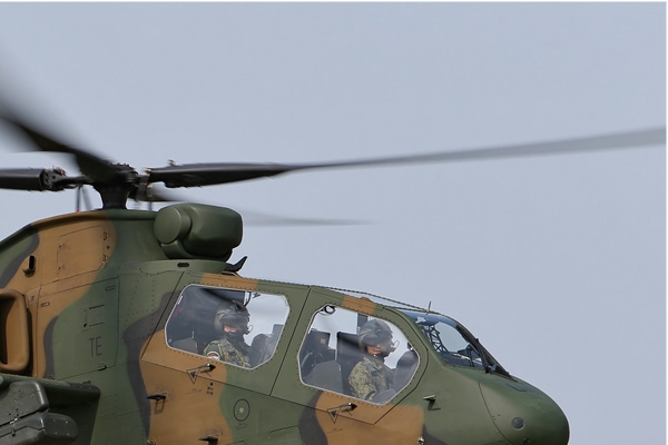 6972b-Kawasaki-OH-1-Ninja-Japon-army