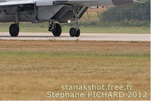 6290c-Mikoyan-Gurevich-MiG-29M2-Russie