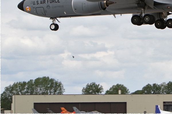 6165d-Boeing-KC-135R-Stratotanker-USA-air-force