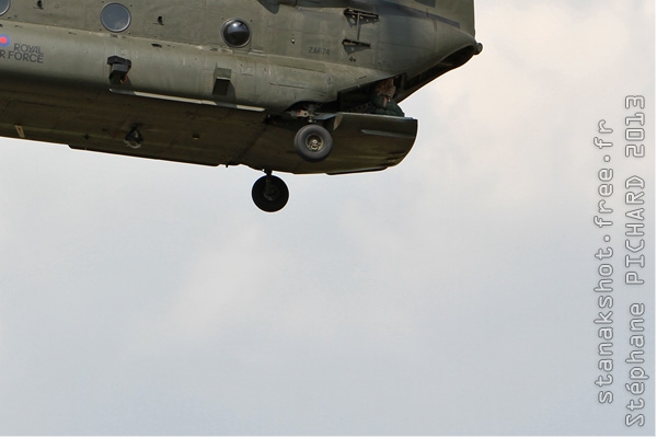 7162c-Boeing-Chinook-HC2-Royaume-Uni-air-force