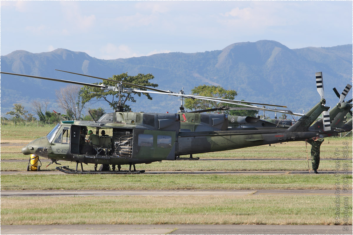 tof#8615_Bell 212_de l'Arme de terre colombienne