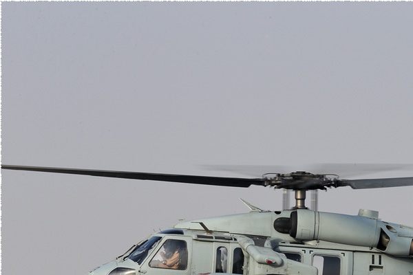 8990a-Sikorsky-UH-60M-Black-Hawk-Bahrein-air-force