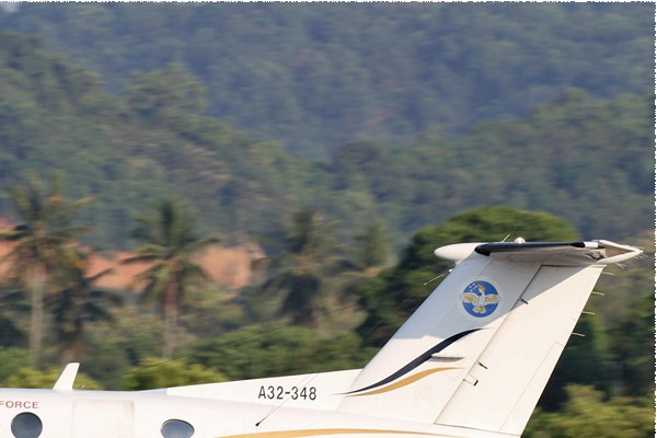 8445b-Raytheon-King-Air-350-Australie-air-force