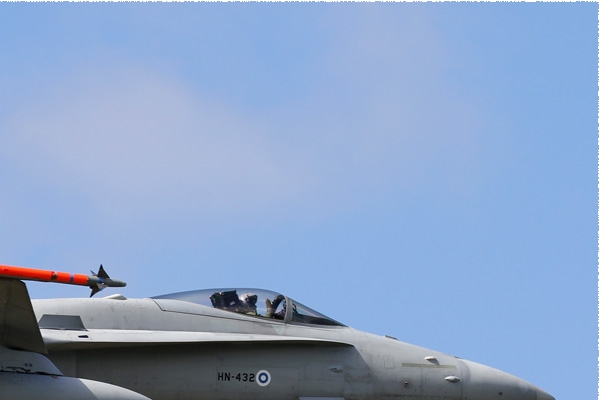 Photo#8497-2-McDonnell Douglas F-18C Hornet