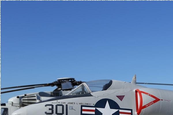 9780a-Douglas-A-4A-Skyhawk-USA-navy