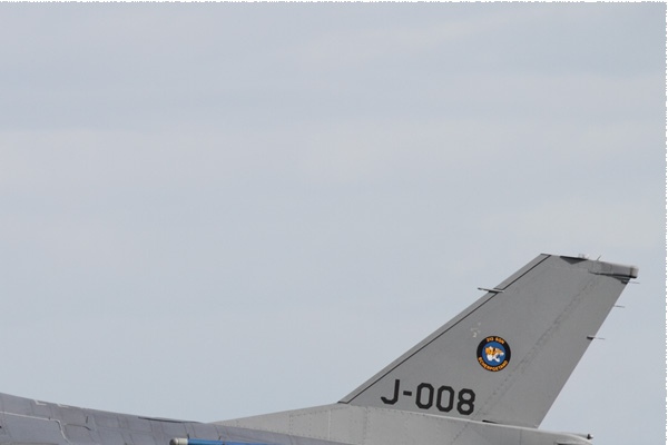 Photo#9951-2-General Dynamics F-16AM Fighting Falcon