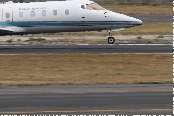 9941c-Learjet-60-Mexique-navy