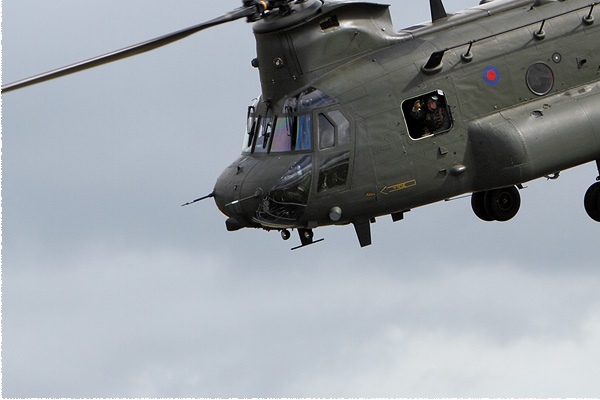 Photo#9472-3-Boeing Chinook HC4