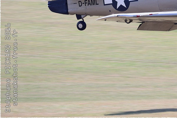 9593d-North-American-AT-6D-Texan-Allemagne